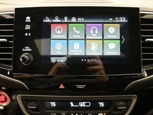 Used 2019 Honda Pilot Touring image 4