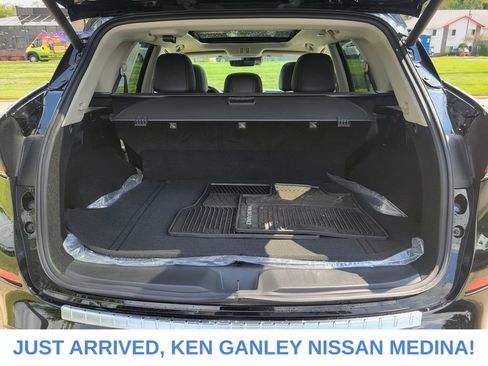 Certified 2024 Nissan Murano SL w/ Cargo Package AWD/4WD image 18