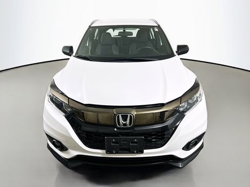 Used 2019 Honda HR-V Sport image 2