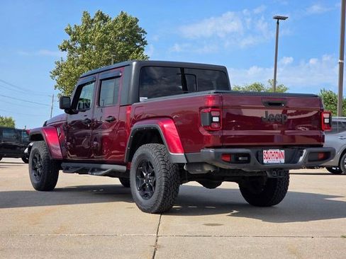 Used 2021 Jeep Gladiator Sport AWD/4WD image 6