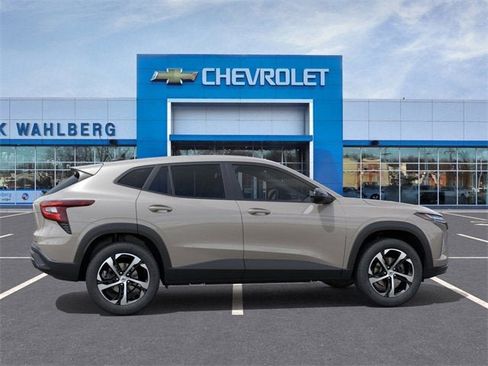 New 2026 Chevrolet Trax RS w/ Driver Confidence Package image 5