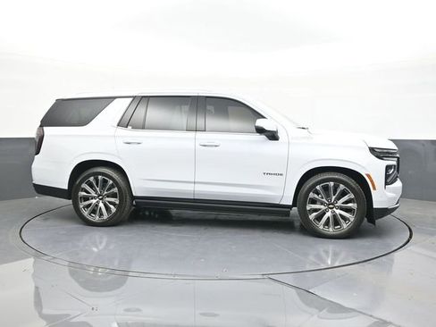 New 2026 Chevrolet Tahoe High Country AWD/4WD image 17