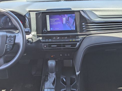 Used 2025 Toyota Camry LE FWD image 14