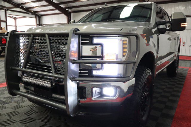 Used 2019 Ford F250 Lariat w/ Lariat Ultimate Package AWD/4WD image 25