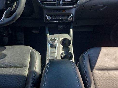 Certified 2023 Ford Escape Platinum AWD/4WD image 21
