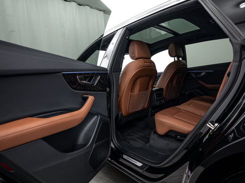 Certified 2023 Audi Q8 Premium Plus w/ Premium Plus Package image 17