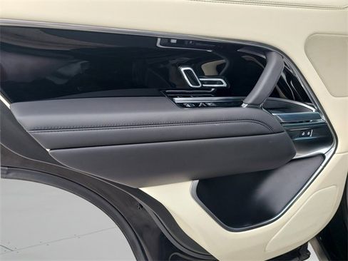 Used 2024 Land Rover Range Rover SE image 19