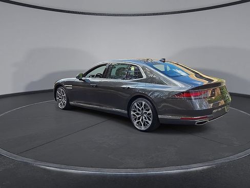Used 2025 Genesis G90 3.5T AWD/4WD image 6