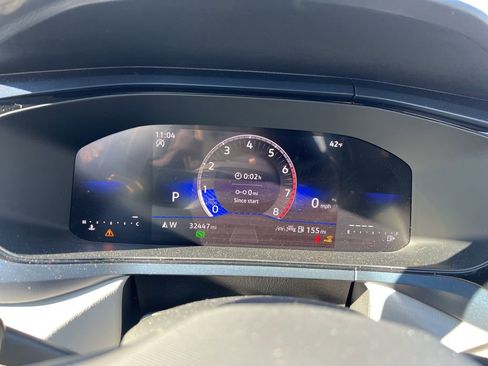 Used 2024 Volkswagen Taos SE image 8