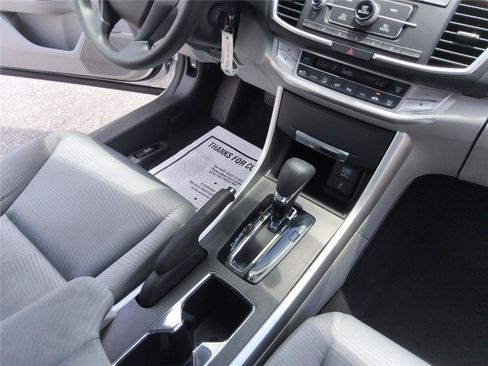 Used 2014 Honda Accord LX image 28