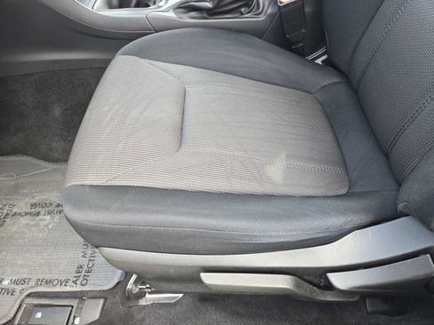 Used 2023 Subaru Crosstrek 2.0i AWD/4WD image 16