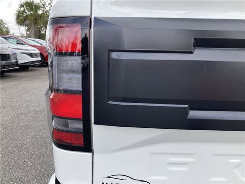 New 2026 Nissan Frontier Pro-X w/ Pro-X Convenience Package image 11