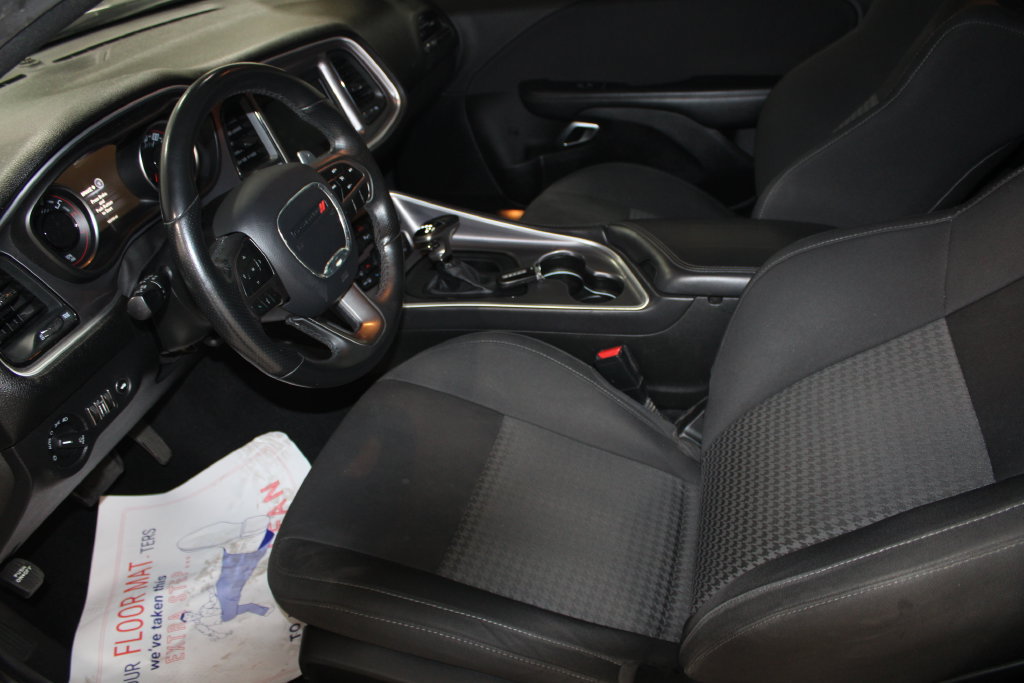 Used 2019 Dodge Challenger R/T RWD image 13