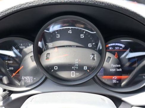 Used 2019 Porsche 718 Cayman RWD image 7