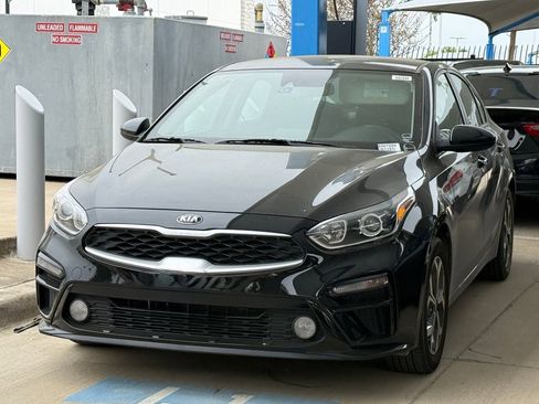 Used 2019 Kia Forte LXS FWD image 1