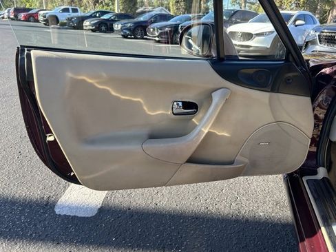 Used 2000 MAZDA MX-5 Miata image 12