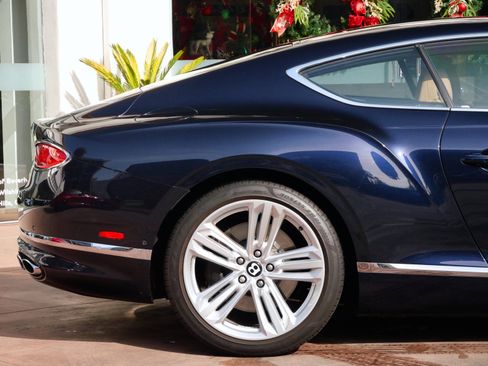 Used 2023 Bentley Continental GT V8 image 8