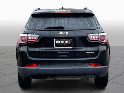 Used 2017 Jeep Compass Sport image 4