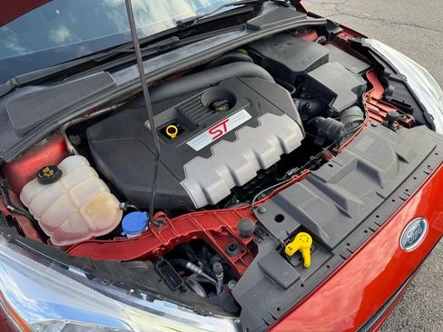 Used 2018 Ford Focus ST image 61