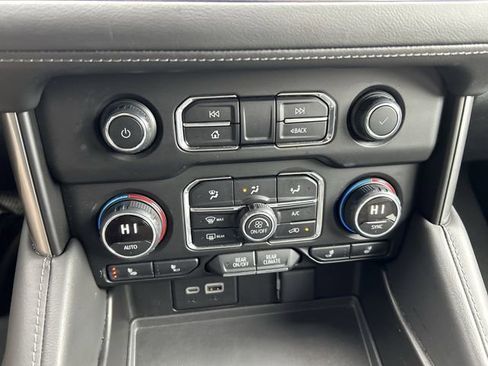 Used 2024 Chevrolet Tahoe LT AWD/4WD image 15