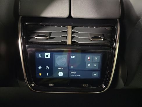 Used 2025 Rivian R1S Adventure AWD/4WD image 30