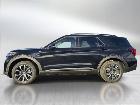 New 2026 Ford Explorer ST-Line AWD/4WD image 3