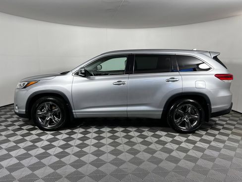 Used 2018 Toyota Highlander Limited Platinum AWD/4WD image 8