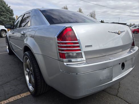 Used 2006 Chrysler 300 Touring image 5
