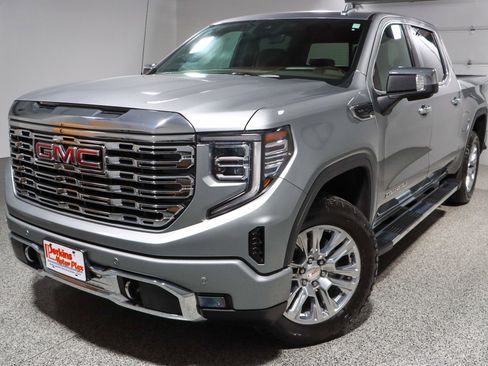 Used 2025 GMC Sierra 1500 Denali w/ Technology Package AWD/4WD image 34