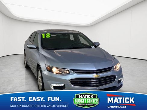 Used 2018 Chevrolet Malibu LT FWD image 1