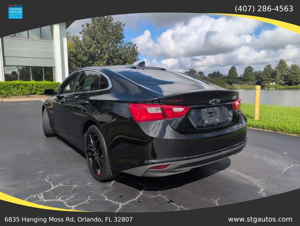 Used 2018 Chevrolet Malibu LT w/ Leather Package FWD image 3