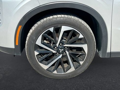 Used 2024 Mitsubishi Outlander SE AWD/4WD image 10