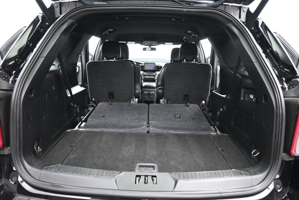 Used 2020 Ford Explorer XLT RWD image 18