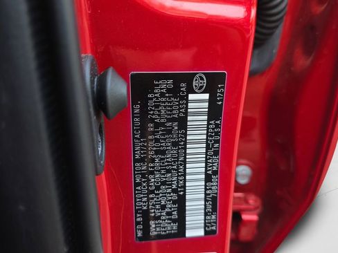 Used 2022 Toyota Camry XSE w/ Navigation Package image 29