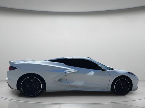 Used 2022 Chevrolet Corvette Stingray Premium Conv w/ Z51 Performance Package image 32