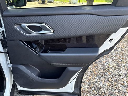 Used 2020 Land Rover Range Rover Velar R-Dynamic S AWD/4WD image 39