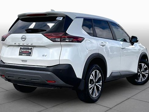 Used 2023 Nissan Rogue SV FWD image 13