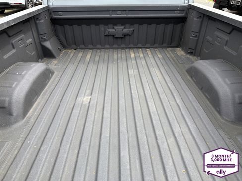 Used 2024 Chevrolet Silverado 2500 LT w/ Convenience Package AWD/4WD image 5