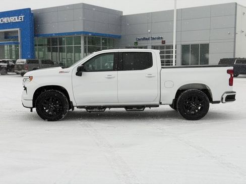 Used 2024 Chevrolet Silverado 1500 RST w/ Z71 Off-Road Package image 8