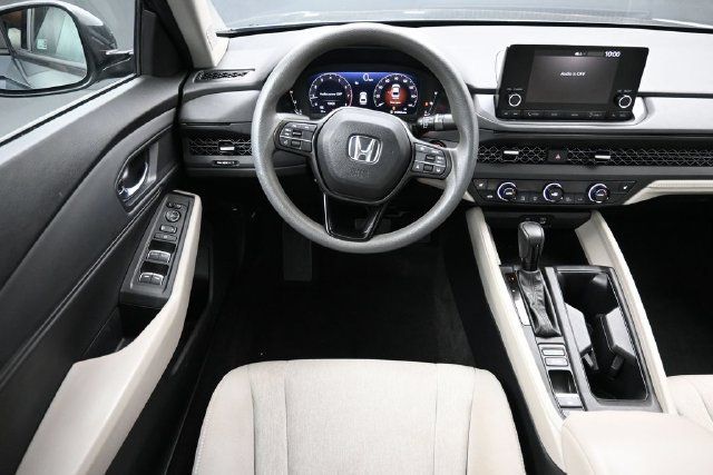 Certified 2023 Honda Accord EX image 9