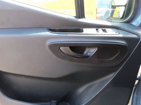 Used 2019 Mercedes-Benz Sprinter 170 image 19