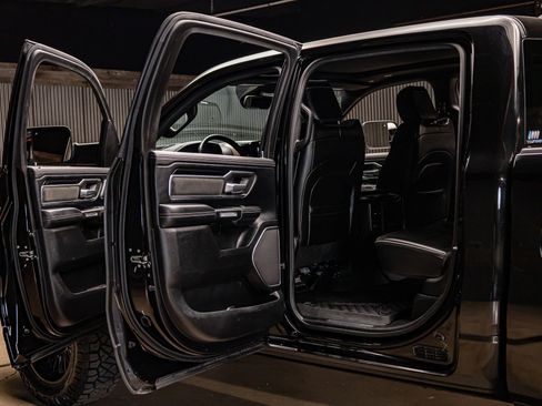 Used 2019 RAM 1500 Laramie image 29