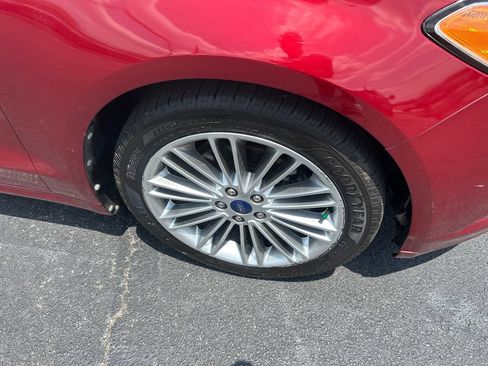 Used 2013 Ford Fusion SE FWD image 12