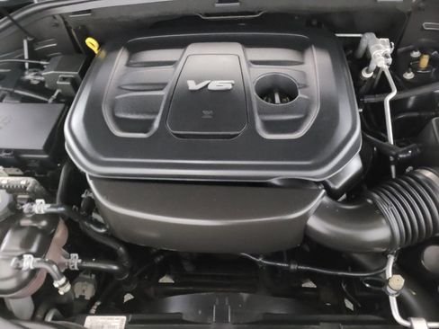 Used 2019 Jeep Grand Cherokee Overland image 30