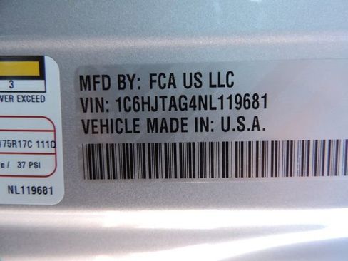 Used 2022 Jeep Gladiator Sport image 18