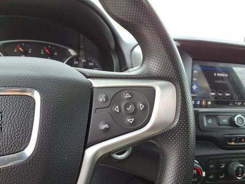 Used 2023 GMC Terrain SLE w/ Driver Convenience Package FWD image 15
