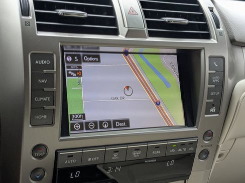 Used 2016 Lexus GX 460 w/ Premium Package AWD/4WD image 12