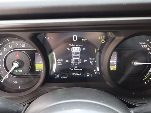 Used 2024 Jeep Wrangler Unlimited Sahara AWD/4WD image 8