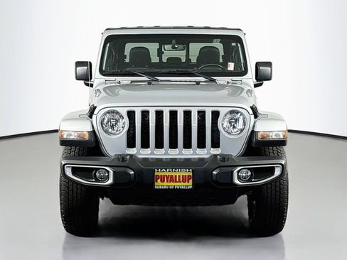 Used 2023 Jeep Gladiator Overland w/ Popular Equipment Package AWD/4WD image 2