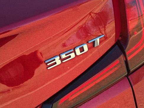 Used 2024 Cadillac XT4 Premium Luxury image 14